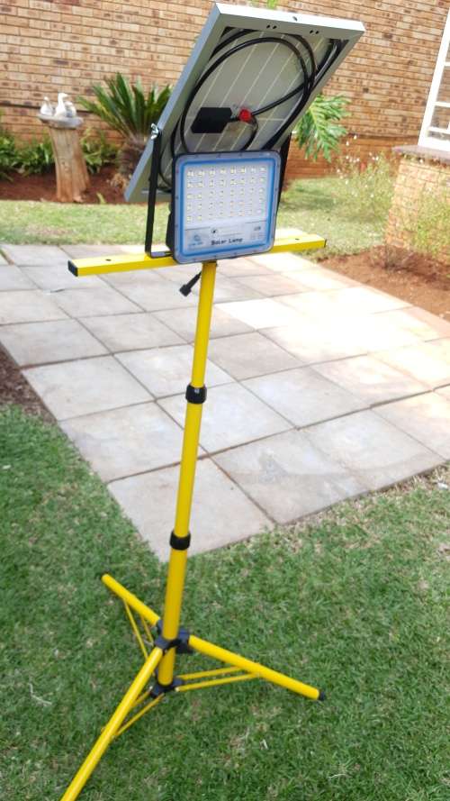 60W Solar Outdoor Lights on Tripod with Remote Control