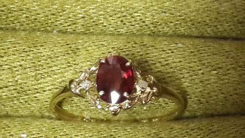9ct Gold with 2 small diamonds and garnet