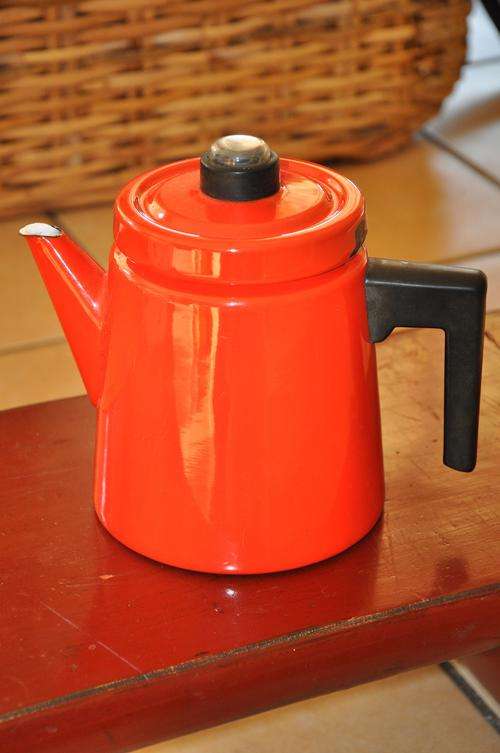 Red Solid Enamel Coffee Pot