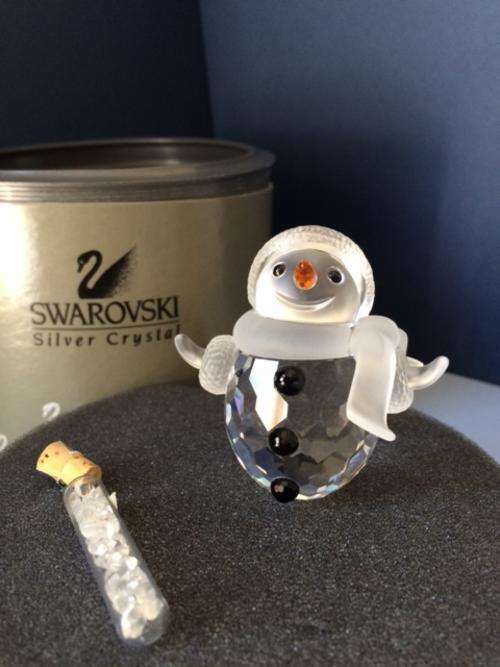 Swarovski crystal figurine ~ Snow man with crystal snow flakes