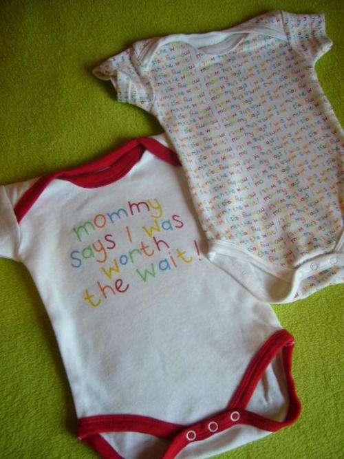 **** 2 X Cute Baby Grows Size 0-3 Months ****