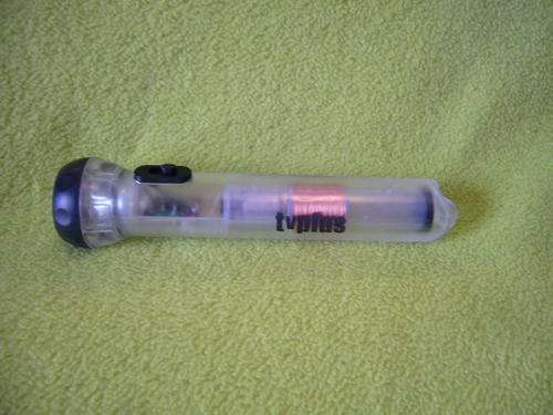 **** Brand New - NO battery needed Eternity shake LED flashlight/torch ****