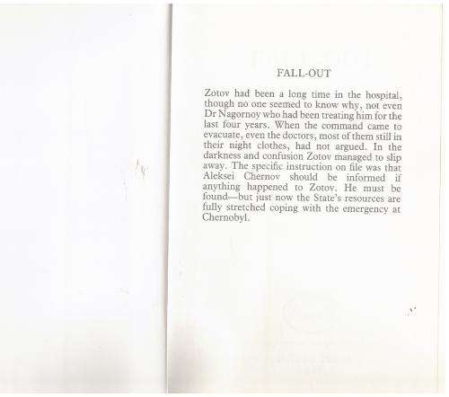 Fall-out -- Kenneth Royce (LARGE-PRINT)