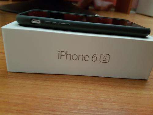 Apple iPhone 6s 64GB Space Grey with Apple grey black silicone cover