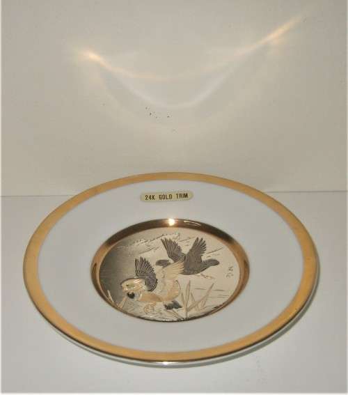 VINTAGE HIGHLY COLLECTABLE JAPANESE "THE ART OF CHOKIN" PLATE - FINE CHINA 24kt GOLD TRIM 1980's  6"