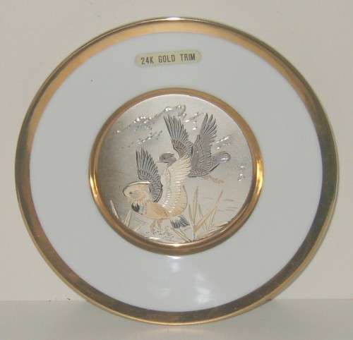 VINTAGE HIGHLY COLLECTABLE JAPANESE "THE ART OF CHOKIN" PLATE - FINE CHINA 24kt GOLD TRIM 1980's  6"