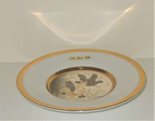 VINTAGE HIGHLY COLLECTABLE JAPANESE "THE ART OF CHOKIN" PLATE - FINE CHINA 24kt GOLD TRIM 1980's  6"