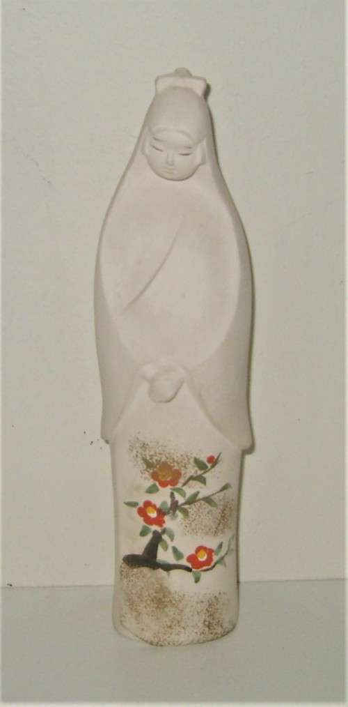 VINTAGE ORIENTAL LADY FIGURINE - HANDPAINTED - SIGNED and STAMPED 19cm