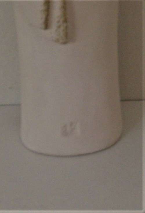 VINTAGE ORIENTAL LADY FIGURINE - HANDPAINTED - SIGNED and STAMPED 19cm