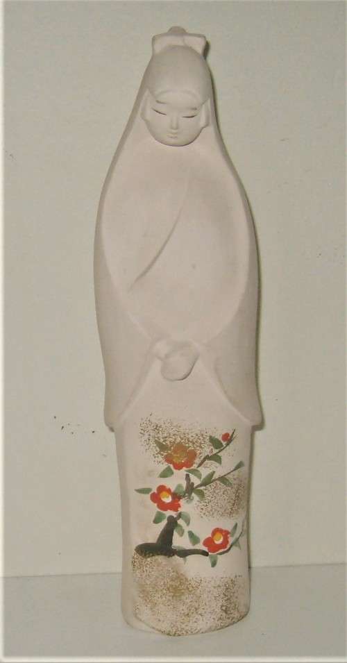 VINTAGE ORIENTAL LADY FIGURINE - HANDPAINTED - SIGNED and STAMPED 19cm