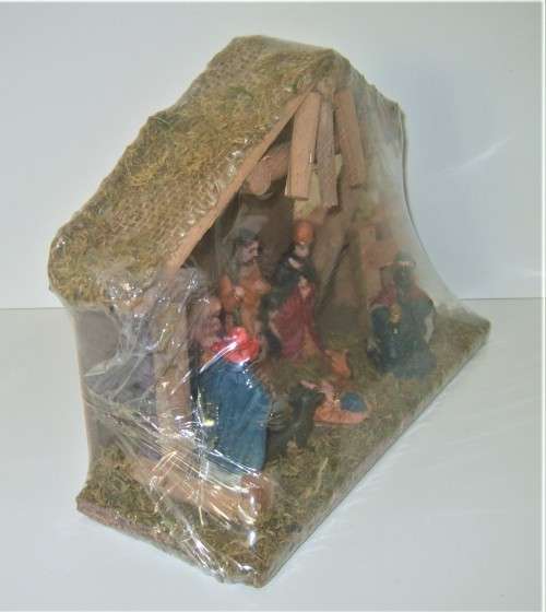 NATIVITY SCENE MANGER, BABY JESUS, VIRGIN MARY, ST. JOSEPH, MAGGI, SHEPHERD - STONE RESIN FIGURINES