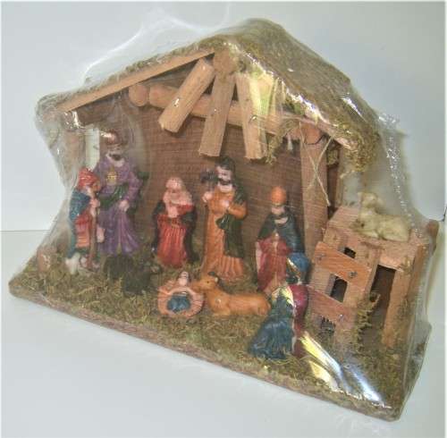 NATIVITY SCENE MANGER, BABY JESUS, VIRGIN MARY, ST. JOSEPH, MAGGI, SHEPHERD - STONE RESIN FIGURINES
