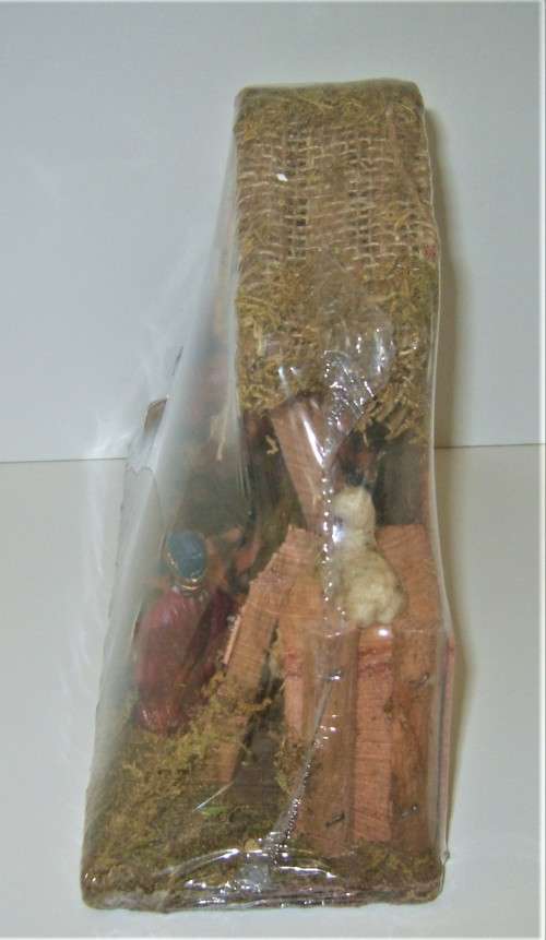 NATIVITY SCENE MANGER, BABY JESUS, VIRGIN MARY, ST. JOSEPH, MAGGI, SHEPHERD - STONE RESIN FIGURINES