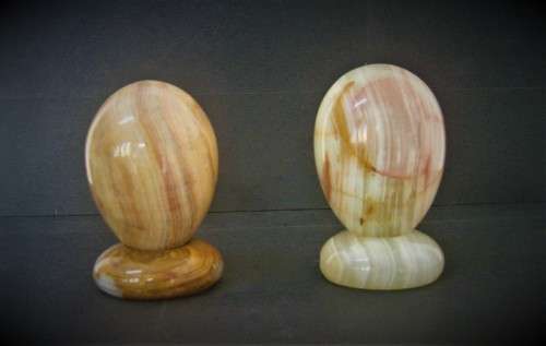 MARBLE/ ONYX EGGS - SET OF TWO ON ROUND ALABASTER ONYX STANDS cm and cm