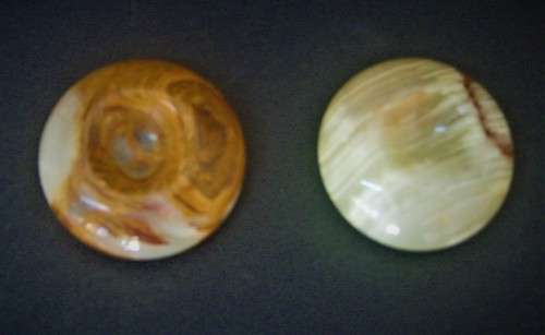 MARBLE/ ONYX EGGS - SET OF TWO ON ROUND ALABASTER ONYX STANDS cm and cm