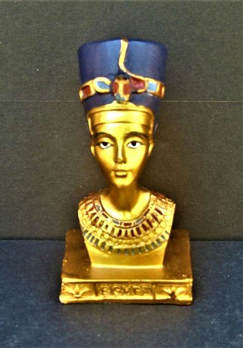 QUEEN NEFERTITI MINIATURE BUST - HAND PAINTED - STONE RESIN 92 cm