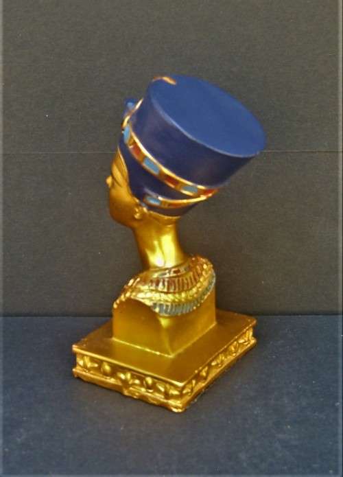 QUEEN NEFERTITI MINIATURE BUST - HAND PAINTED - STONE RESIN 92 cm