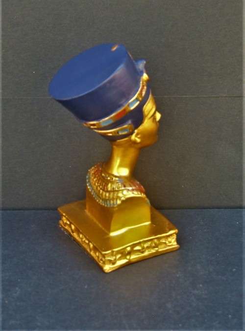 QUEEN NEFERTITI MINIATURE BUST - HAND PAINTED - STONE RESIN 92 cm