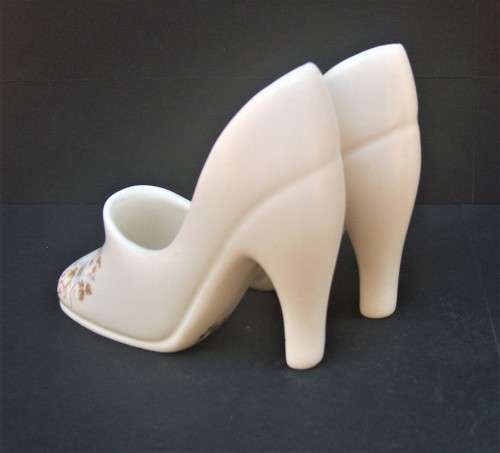 SIGNED VINTAGE PORCELAIN HIGH HEELED SHOES - CRESCENT POTTERIES - SIGNED "F 224"