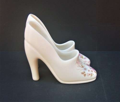SIGNED VINTAGE PORCELAIN HIGH HEELED SHOES - CRESCENT POTTERIES - SIGNED "F 224"