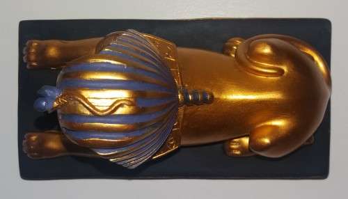 King Tut Sphinx - Amazing Detail - Made from Stone Resin - New with felt base 11 cm