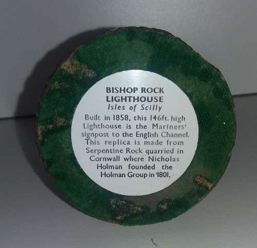 VINTAGE HAND CRAFTED CORNISH SERPENTINE STONE LIGHTHOUSE SIGNED 17CM