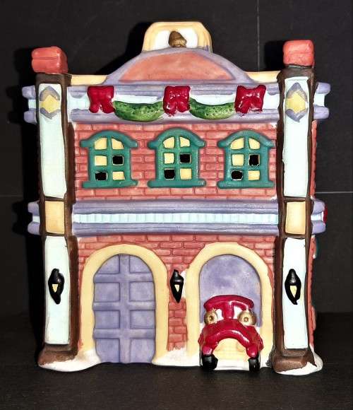 CHRISTMAS VILLAGE FIRE STATION PORCELAIN HOUSE