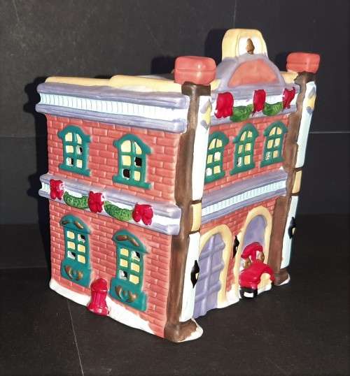 CHRISTMAS VILLAGE FIRE STATION PORCELAIN HOUSE