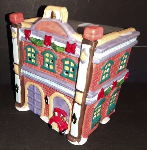 CHRISTMAS VILLAGE FIRE STATION PORCELAIN HOUSE