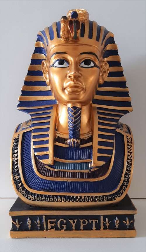 PHARAOH TUTANKHAMUN BUST MADE FROM STONE RESIN HAND FINISHED / PAINTED 18.2 cm