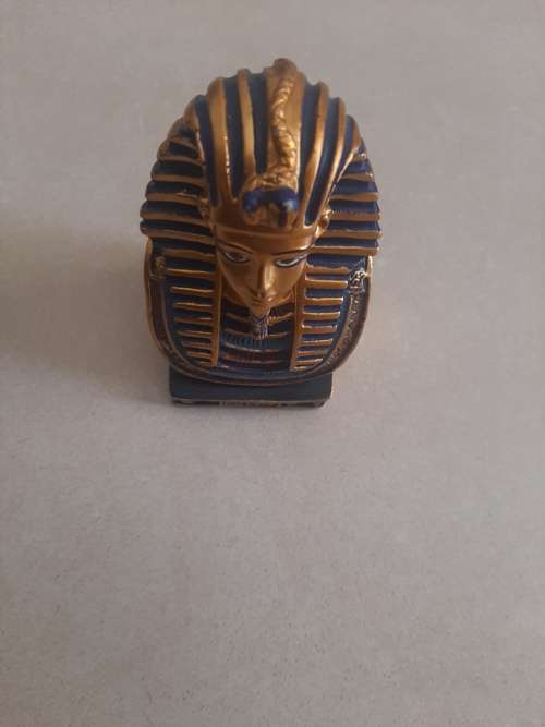 MINIATURE BAST OF TUTANKAMEN