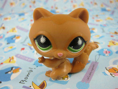 Littlest Petshop - Brown Raccoon