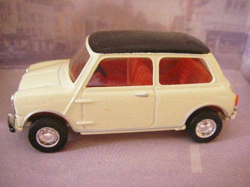 Dinky DY- 21 1964 MINI COOPER 'S' in original packaging in good condition.