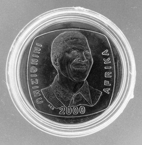 NELSON MANDELA 2000 SMILEY R5 IN CAPSULE - CONDITION AS PER EXACT IMAGES