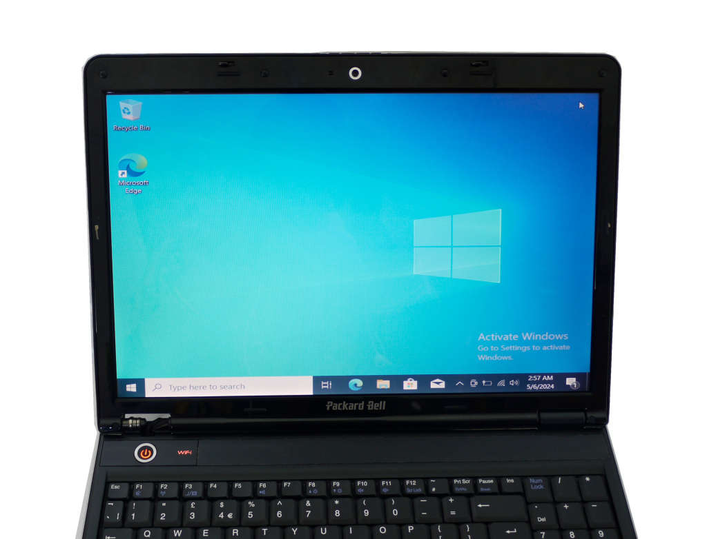 Packard Bell EasyNote MH35 Laptop (No charger, No battery)