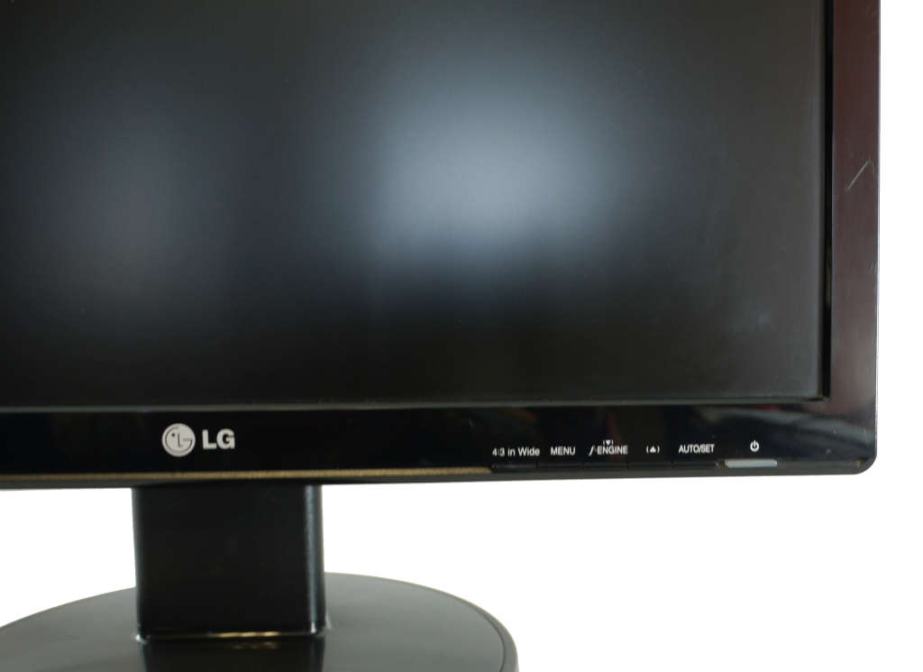 LG Widescreen LCD Monitor 19 inches 19` W1941S-PF