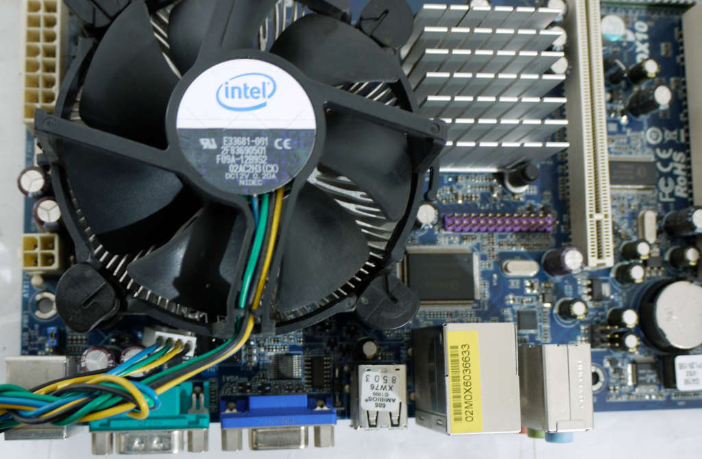 ASRock Motherboard combo Intel core 2 Duo CPU E7500 LGA775 (SOLD FOR PART)