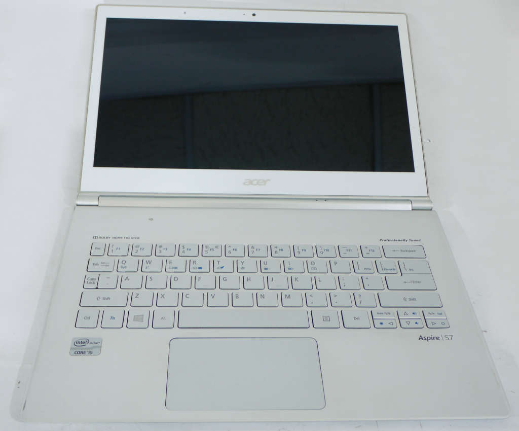 Acer Aspire S7 Series (SOLD FOR PART OR REPAIR)