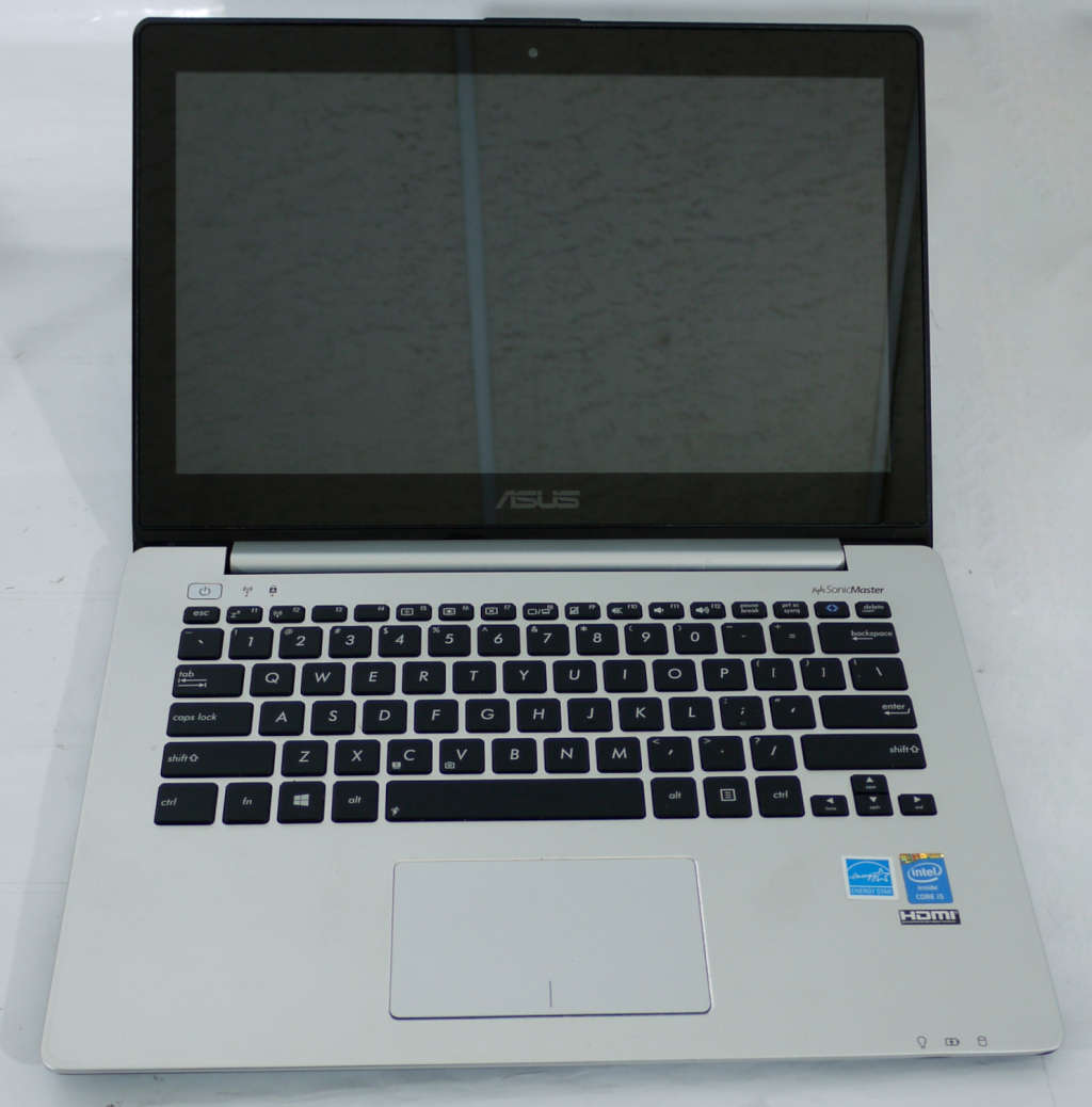 ASUS Ultrabook Touch screen - i5 4200U, 4GB RAM, 1 TB Storage (Battery NOT INCLUDED)