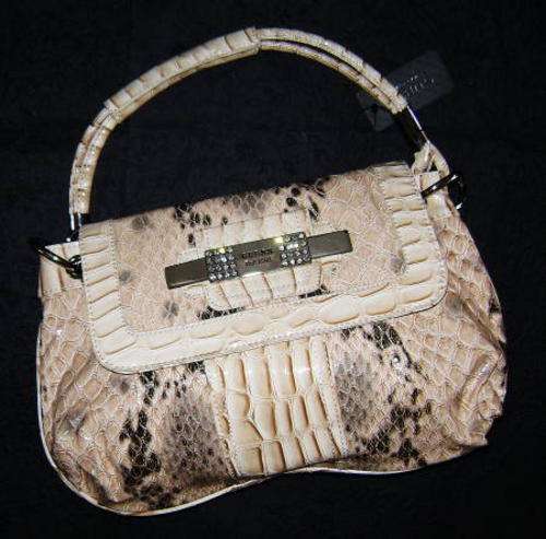 URGENT SALE ***GUESS BAG*** Stunning!!