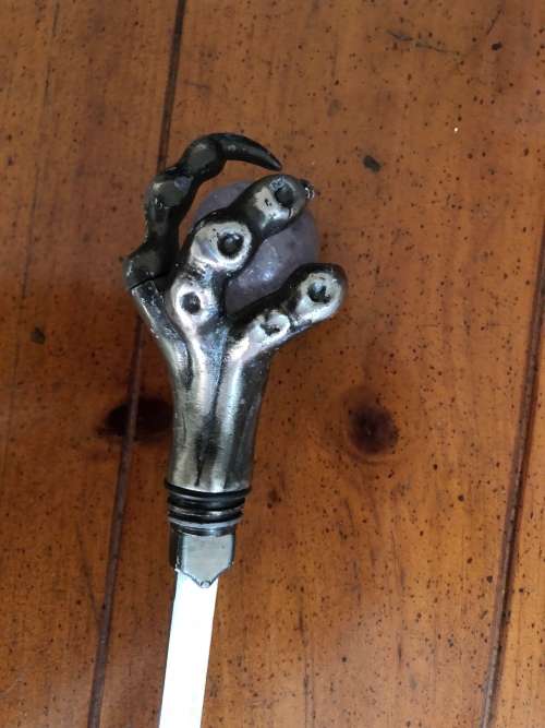 WALKING STICK WITH HIDDEN BLADE