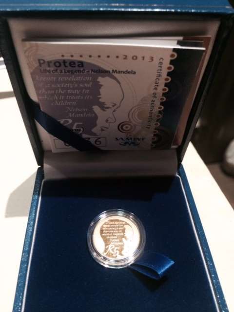 Beautful Life of a Legend 1/10oz 2013 24 ct Gold