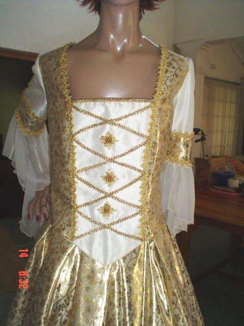 GOLD PRINT LAME MEDIEVEL WEDDING DRESS SIZE 34 - 36