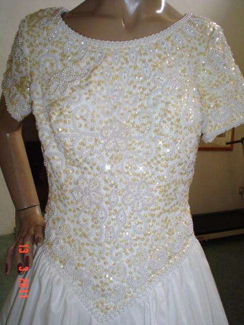 WEDDING DRESS CREAM COLOUR SIZE 34-36