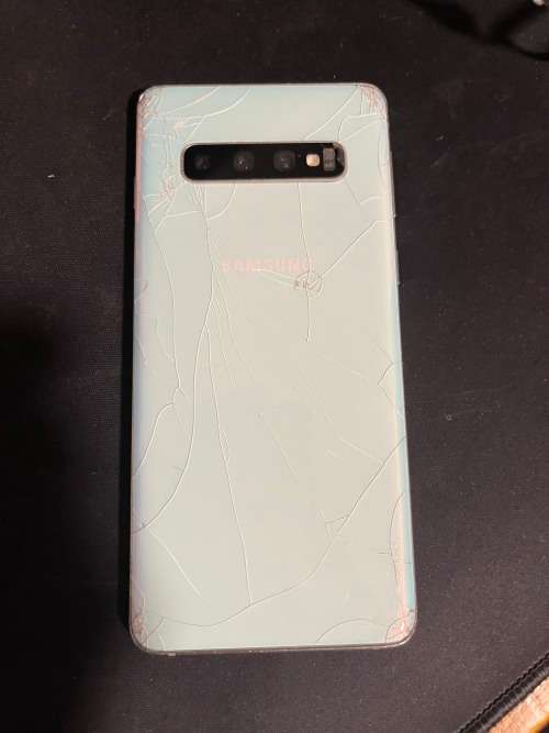 Samsung Galaxy S10 - Cracked