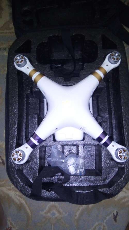Water damaged DJI Phantom 3 Pro Drone with lots of perfect condition extras.