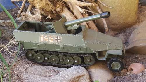 DIE CAST  DINKY GERMAN 7.5 CM TANK DESTROYER..MADE IN ENGLAND
