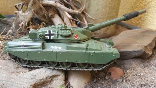 DIE CAST DINKY 155MM CHIEFTAIN TANK-MADE IN ENGLAND