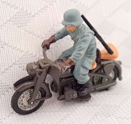 BRITAINS BMW MOTORCYCLE