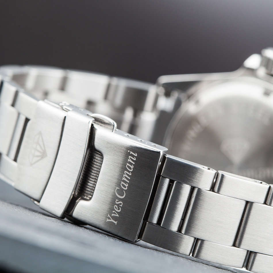 Yves Camani Anwen Mens Wrist Watch Stainless Steel Blue Dial Date 5 ATM Watch